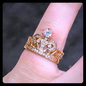 NEW Tiara design crystal promise ring